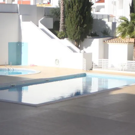 Lovely New W/ Pool Διαμέρισμα