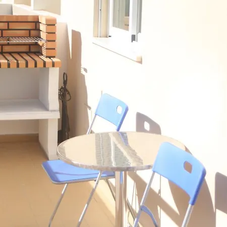 Lovely New W/ Pool Apartamento