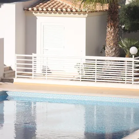 Appartement Lovely New W/ Pool *