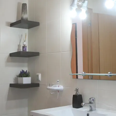 Lovely New W/ Pool Daire