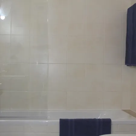 Daire Lovely New W/ Pool *