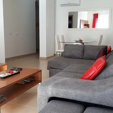 Lovely New W/ Pool Appartement