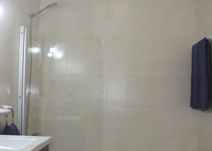 Lovely New W/ Pool *