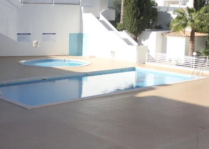 Lovely New W/ Pool *