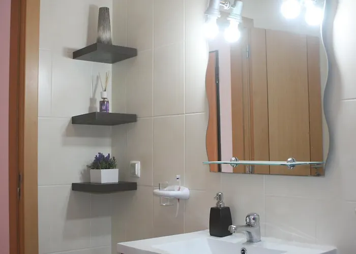 Lovely New W/ Pool Apartment