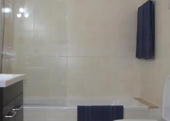 Apartment Lovely New W/ Pool *