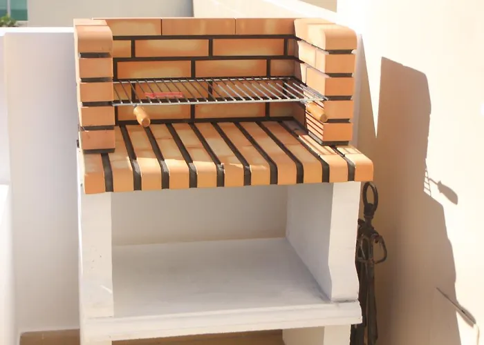 Lovely New W/ Pool Apartment *