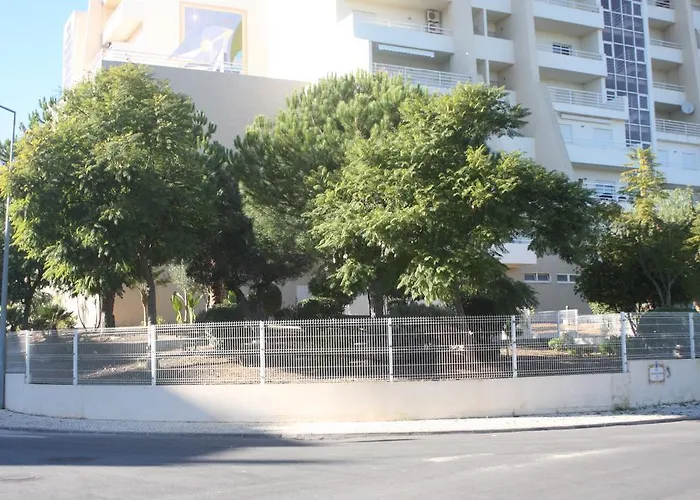 Lovely New W/ Pool Apartment *