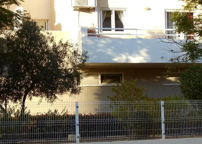 Apartment Lovely New W/ Pool *